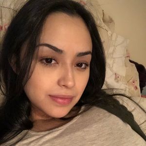 Meet your Posher, Esly